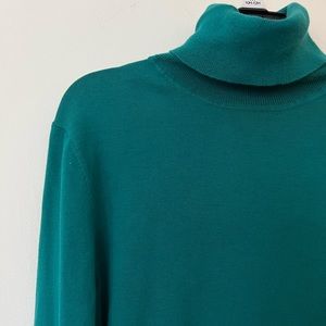 Jones New York teal turtleneck size medium